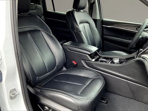 Used 2023 Jeep Grand Cherokee L Limited w/ Black Appearance Package AWD/4WD image 30