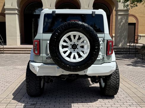 Used 2024 Ford Bronco Outer Banks image 9