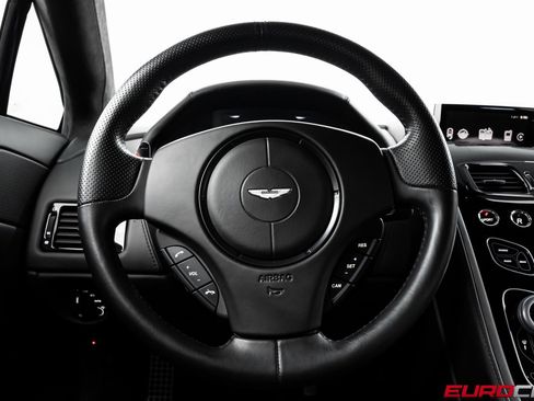 Used 2017 Aston Martin V12 Vantage S image 29