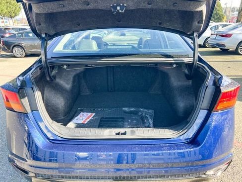 Used 2023 Nissan Altima 2.5 SR image 10