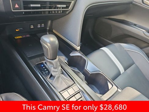 Used 2025 Toyota Camry SE FWD image 24