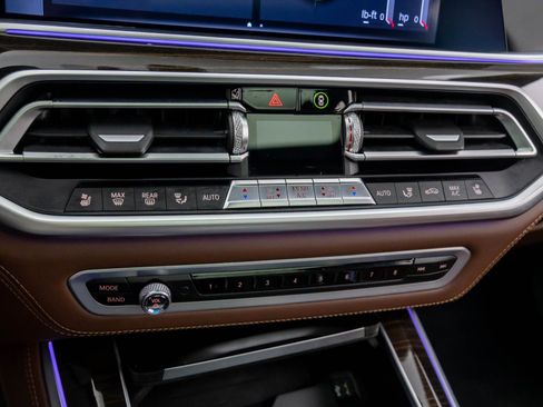 Used 2020 BMW X5 M50i w/ Executive Package image 27