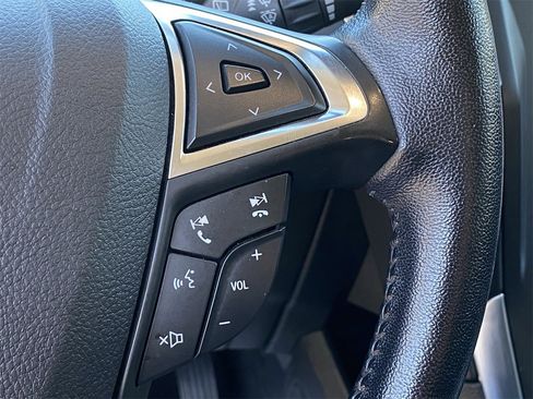 Used 2023 Ford Edge Titanium image 31