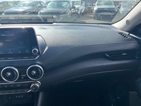 Used 2025 Nissan Sentra SV FWD image 33