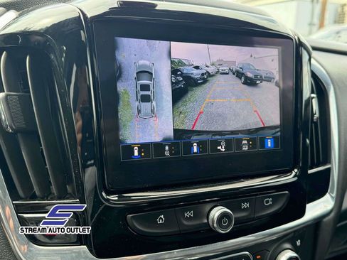 Used 2023 Chevrolet Traverse High Country image 29