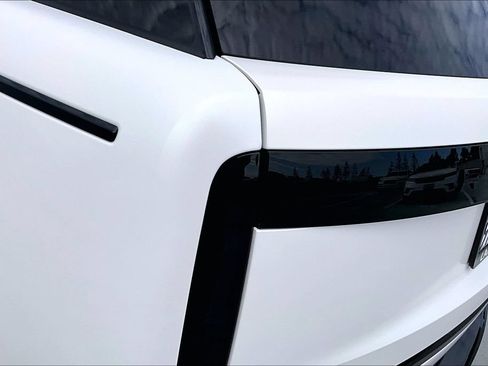 Certified 2025 Land Rover Range Rover Autobiography AWD/4WD image 22