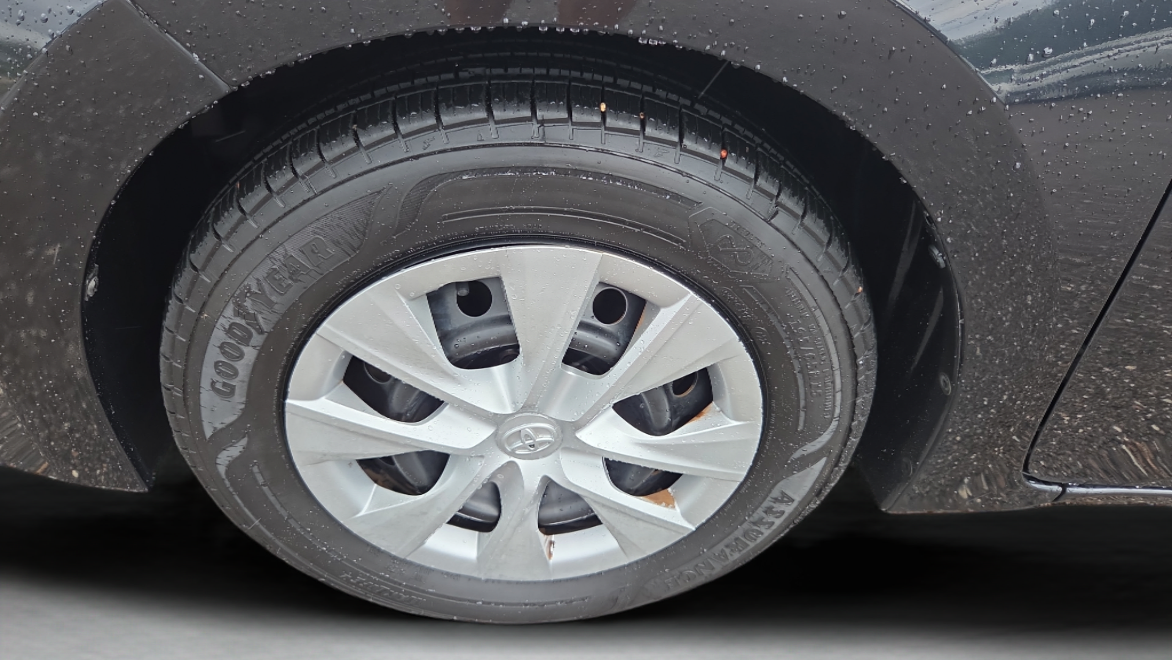 Used 2015 Toyota Corolla L FWD image 27