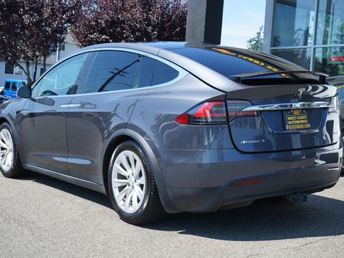 Used 2018 Tesla Model X 75D AWD/4WD image 3