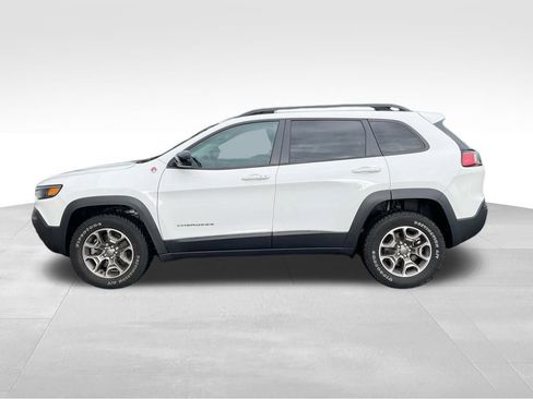 Used 2022 Jeep Cherokee Trailhawk w/ Sound & Nav Group image 31