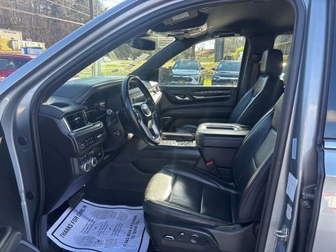 Used 2024 GMC Yukon XL Denali image 12