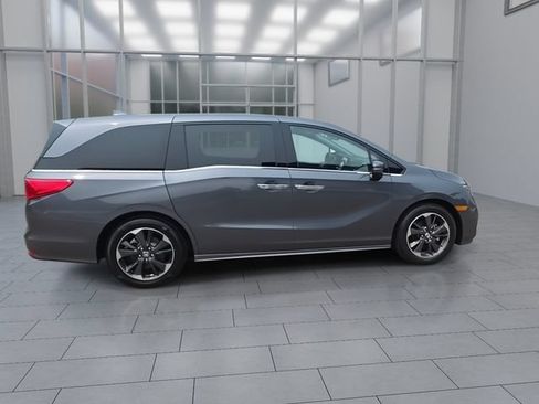 Used 2024 Honda Odyssey Elite image 9