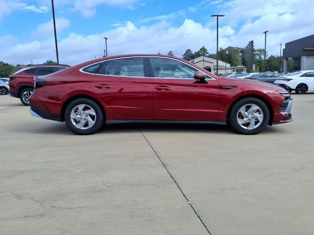 New 2026 Hyundai Sonata SE FWD image 2
