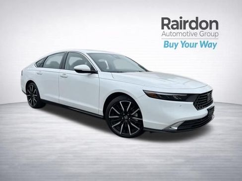 Used 2025 Honda Accord Touring image 9