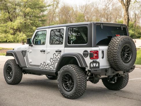 New 2026 Jeep Wrangler Unlimited Rubicon w/ Technology Group image 99