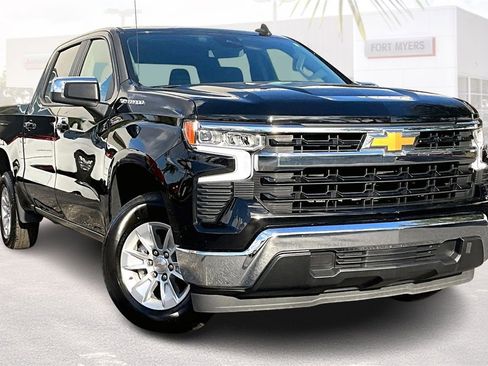 Used 2025 Chevrolet Silverado 1500 LT image 1