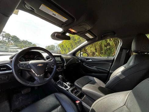 Used 2018 Chevrolet Cruze Premier w/ RS Package image 23