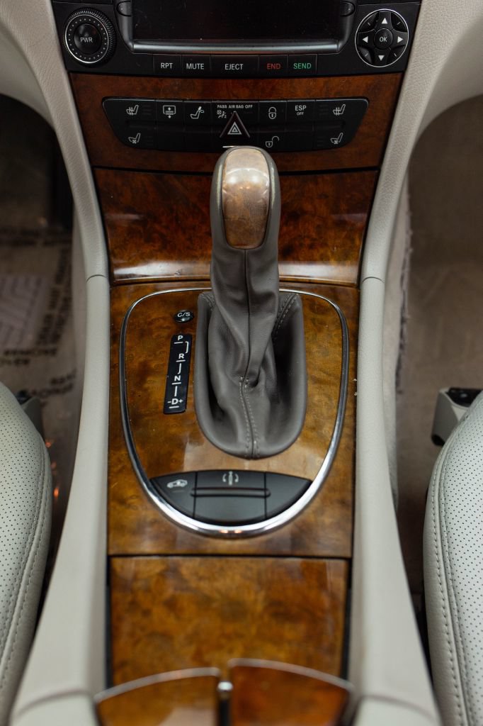 Used 2005 Mercedes-Benz E 500 Sedan w/ Lighting Pkg image 34