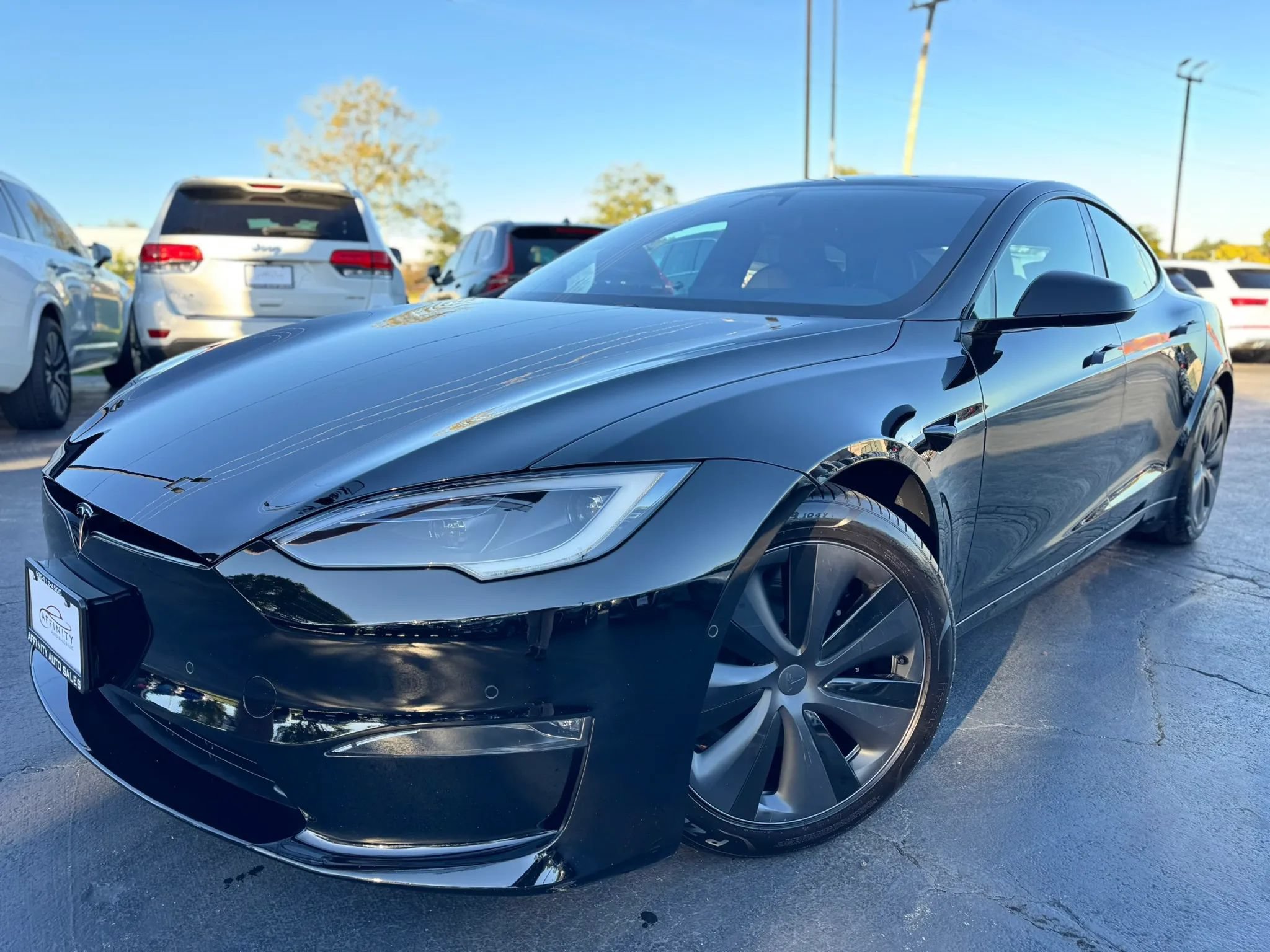 Used 2022 Tesla Model S Standard Range AWD/4WD image 1