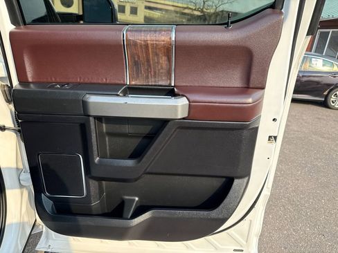 Used 2017 Ford F250 Platinum w/ Platinum Ultimate Package image 33