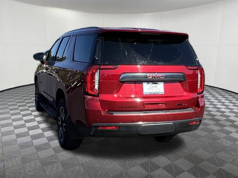 Used 2024 GMC Yukon AT4 image 4