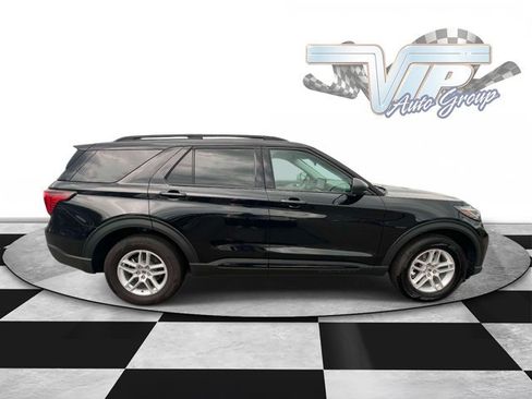 Used 2026 Ford Explorer Active AWD/4WD image 5