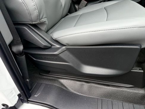 New 2026 Ford F250 XL w/ XL Chrome Package image 22