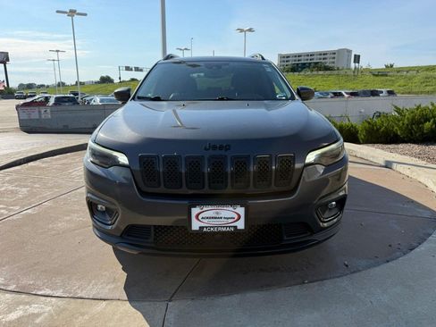 Used 2021 Jeep Cherokee Latitude Plus FWD image 11