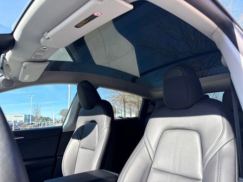 Used 2023 Tesla Model Y Long Range image 25