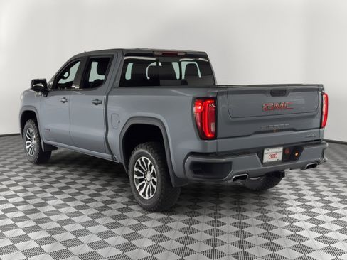 Used 2022 GMC Sierra 1500 AT4 w/ AT4 Preferred Package AWD/4WD image 3