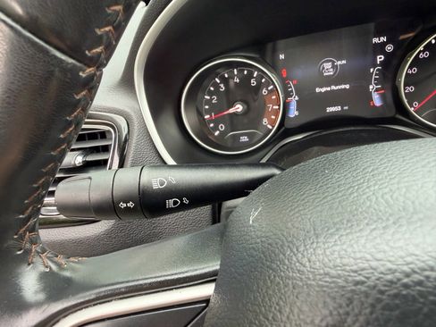 Used 2019 Jeep Compass Limited AWD/4WD image 33