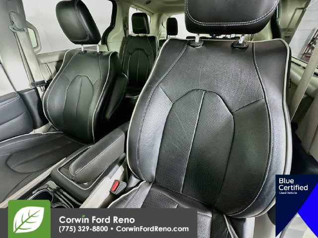 Used 2023 Chrysler Pacifica Limited FWD image 25