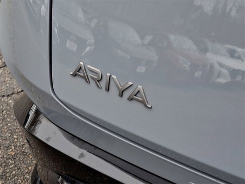 Used 2024 Nissan Ariya AWD image 30