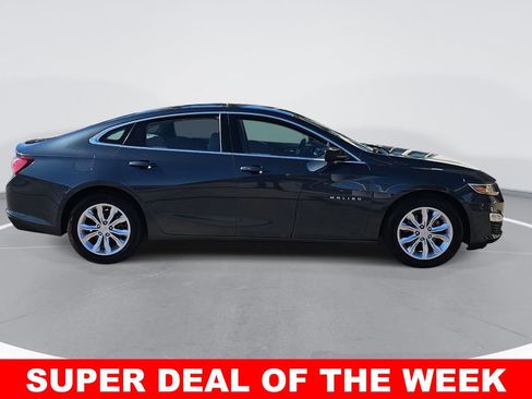 Used 2020 Chevrolet Malibu LT image 2