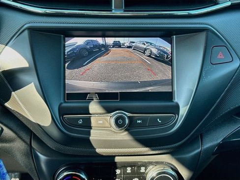 Used 2021 Chevrolet TrailBlazer LS FWD image 11