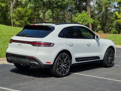 Certified 2026 Porsche Macan AWD/4WD image 30