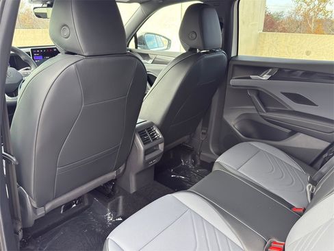 New 2026 Volkswagen Tiguan SE R-Line image 27