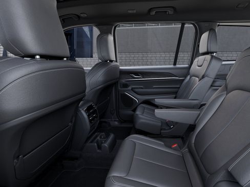New 2026 Jeep Grand Cherokee L Limited RWD image 23