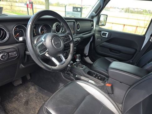 Used 2019 Jeep Wrangler Unlimited Sahara w/ Quick Order Package 24M Moab image 14