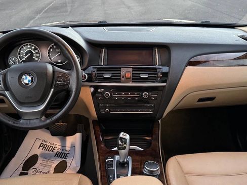 Used 2017 BMW X3 xDrive28i image 11