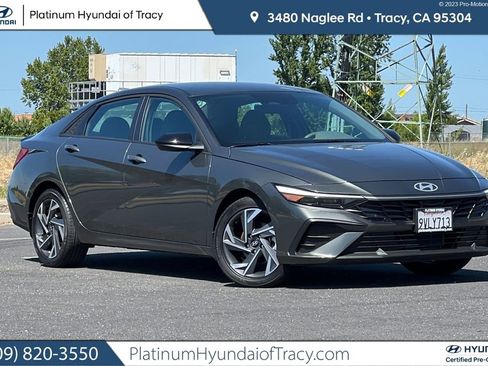 Used 2025 Hyundai Elantra Sport FWD image 1