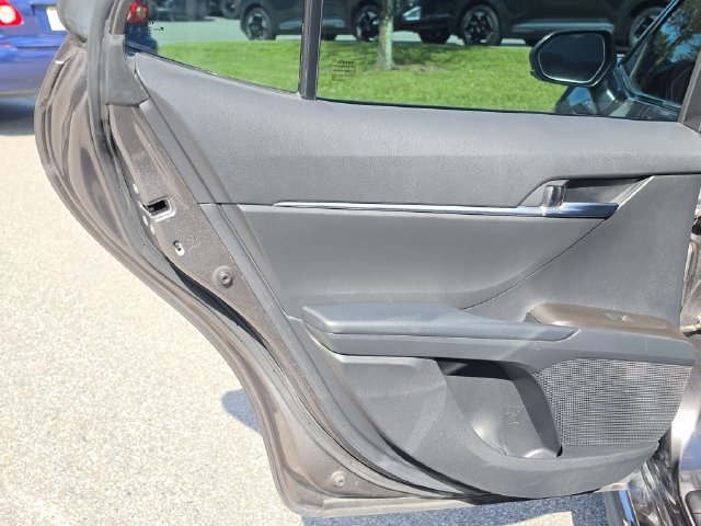 Used 2021 Toyota Camry SE FWD image 13