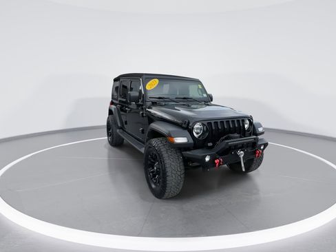 Used 2023 Jeep Wrangler Sport S image 6