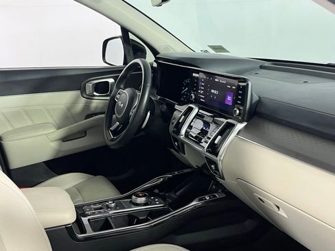 Used 2023 Kia Sorento SX Prestige image 32
