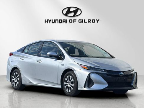 Used 2020 Toyota Prius Prime LE FWD image 7