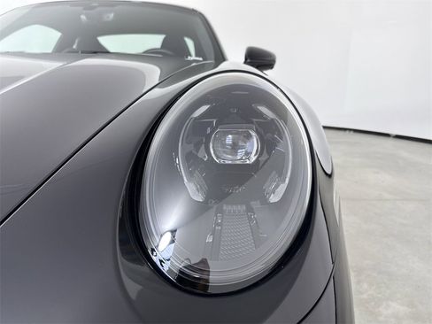 Certified 2025 Porsche 911 Carrera image 11
