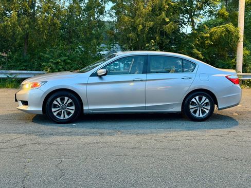 Used 2013 Honda Accord LX image 2