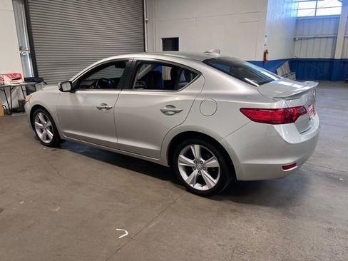 Used 2015 Acura ILX w/ Premium Package image 4
