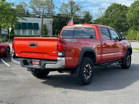 Used 2018 Toyota Tacoma TRD Off-Road AWD/4WD image 5
