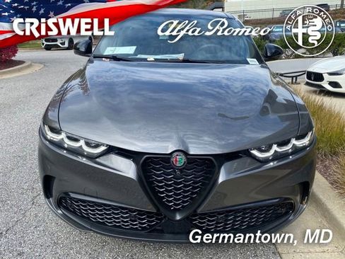 New 2024 Alfa Romeo Tonale Veloce image 3