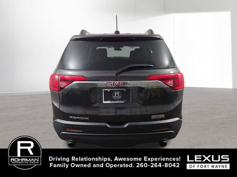 Used 2017 GMC Acadia SLT AWD/4WD image 9